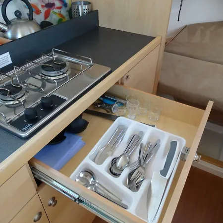 Nautika 830 船上ホテル *